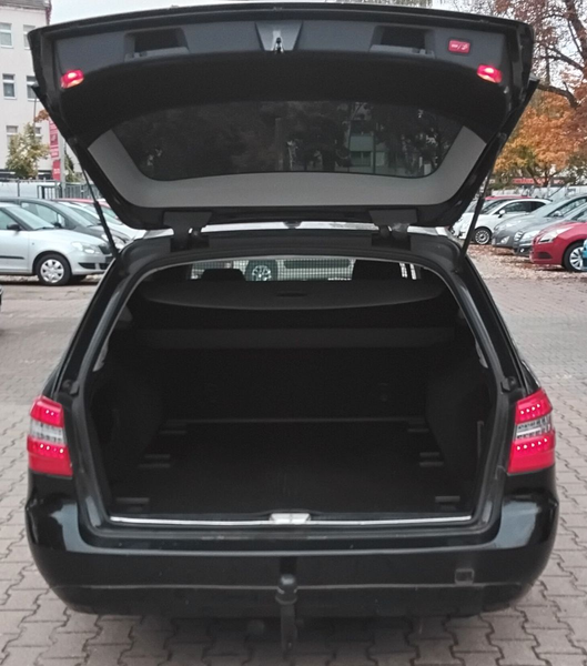 Mercedes-Benz E 200 E -Klassel 200 CDI BlueEffi Automatikgetri — photo 10