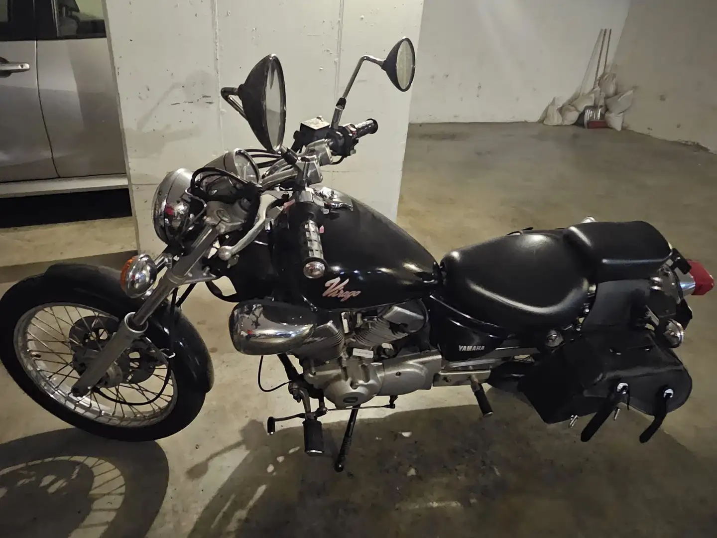 Yamaha XV 250 3 LW Zwart - 2