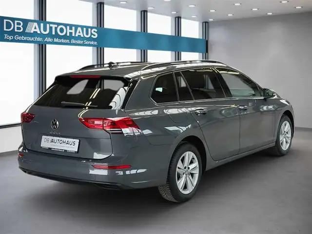Volkswagen Golf view 4