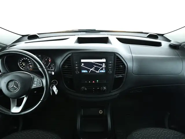 Mercedes-Benz Vito view 9