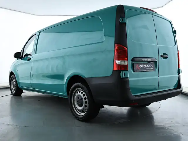 Mercedes-Benz Vito view 4