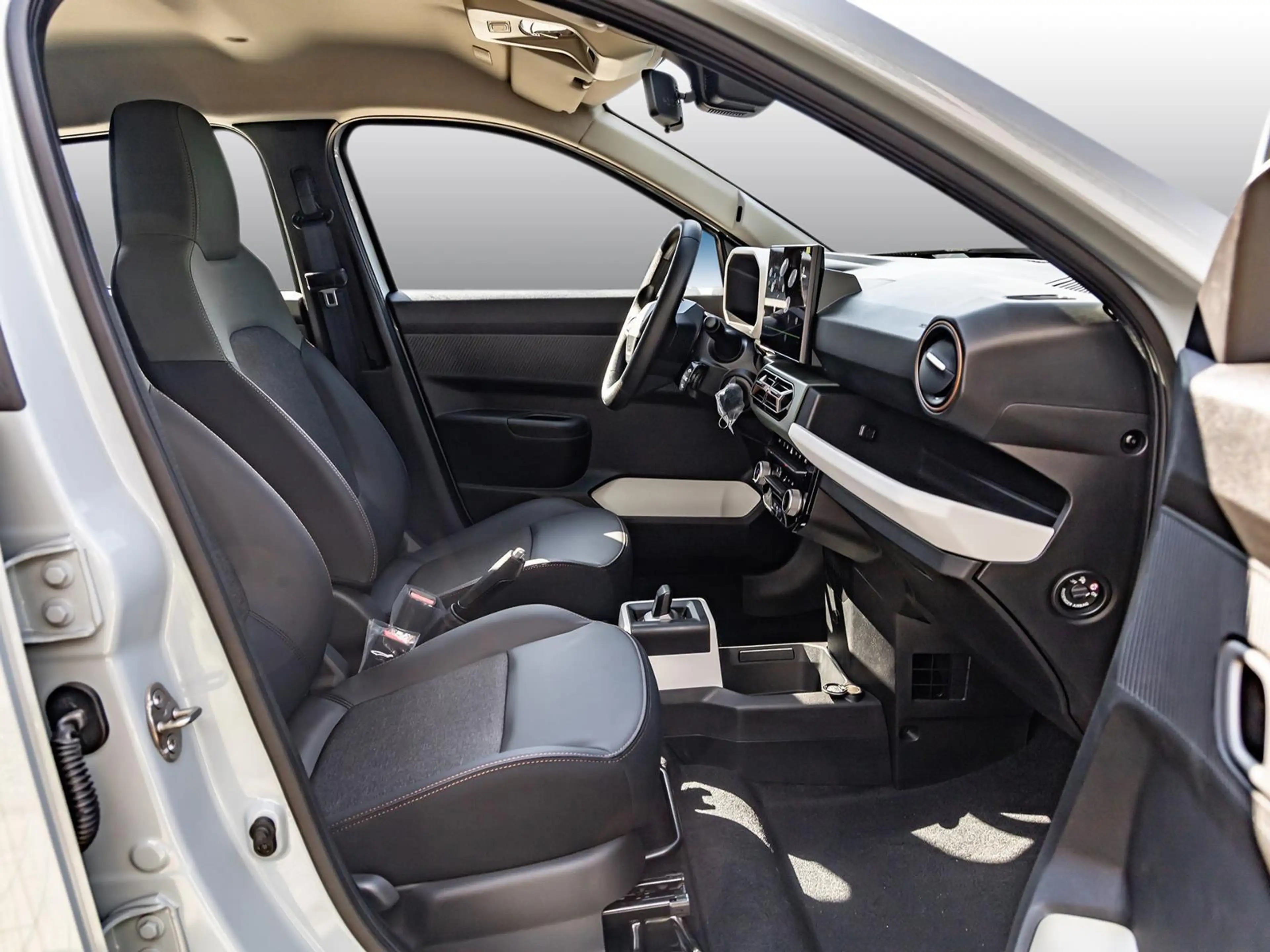 Dacia Spring Extreme electric 100 NAVI PDC KLIMA BT ZV — photo 5