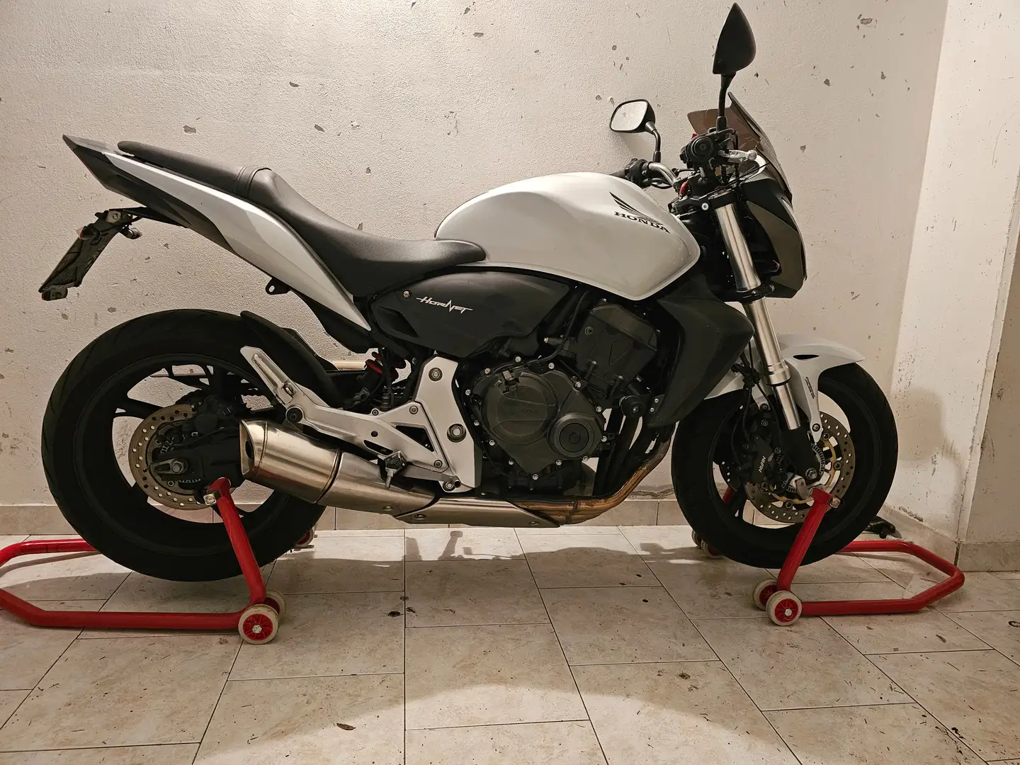 Honda Hornet 600 Bílá - 1
