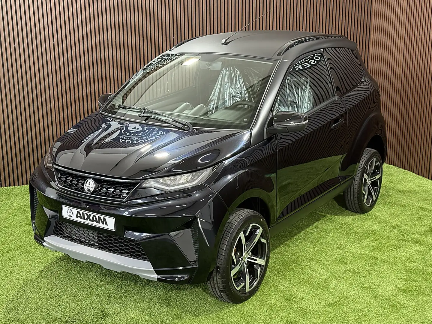 Aixam Crossover *NEUWAGEN* *FINANZIERUNG MÖGLICH* *ZUSTELLUNG Ö... Schwarz - 2