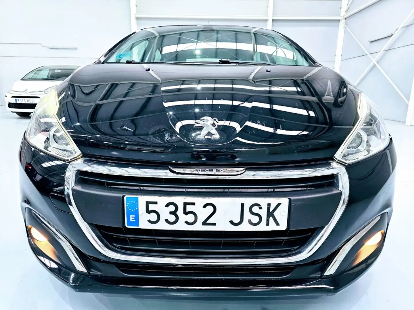 Peugeot 208 1.2 PureTech Allure 82 Zwart - 2
