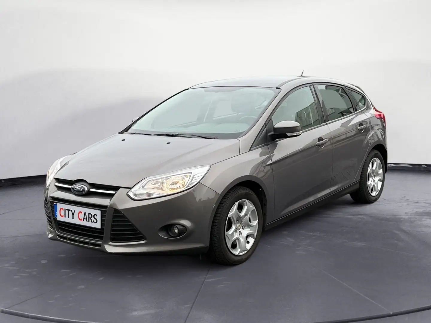 Ford Focus Lim. 1.6 Trend Brun - 1
