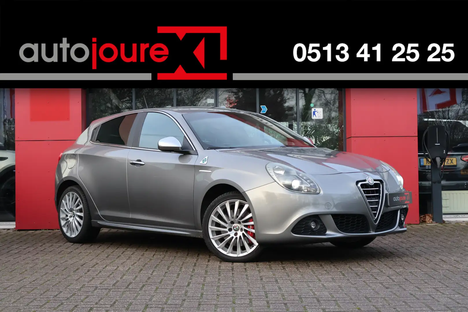 Alfa Romeo Giulietta 1.4 T 170pk Distinctive | Origineel NL | Quadrifog Grijs - 1