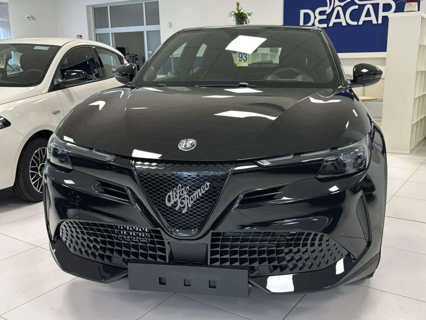 Alfa Romeo Junior Junior 1.2 145 CV Hybrid eDCT6 Noir - 1