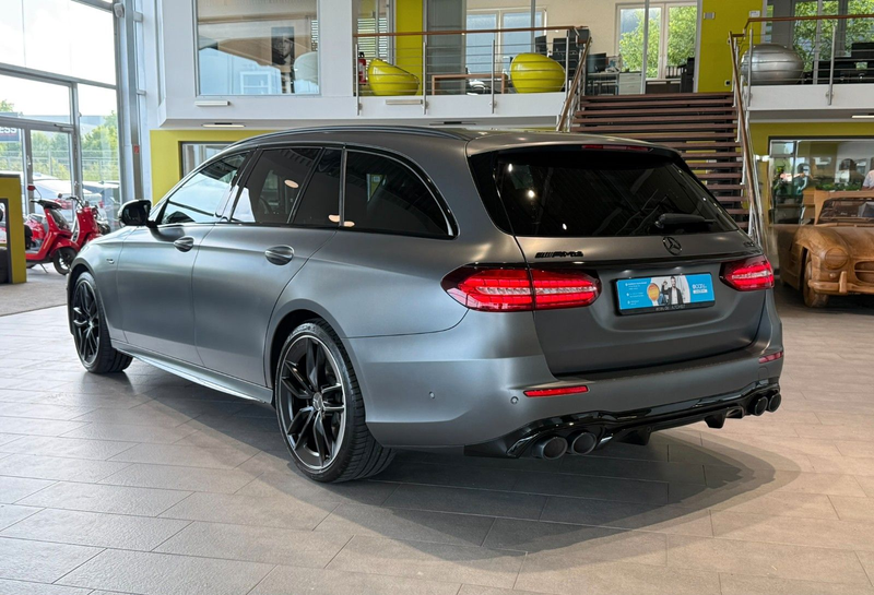 Mercedes-Benz E 53 AMG T-Modell 4Matic+*360°*HUD*Pano*Night* — photo 4