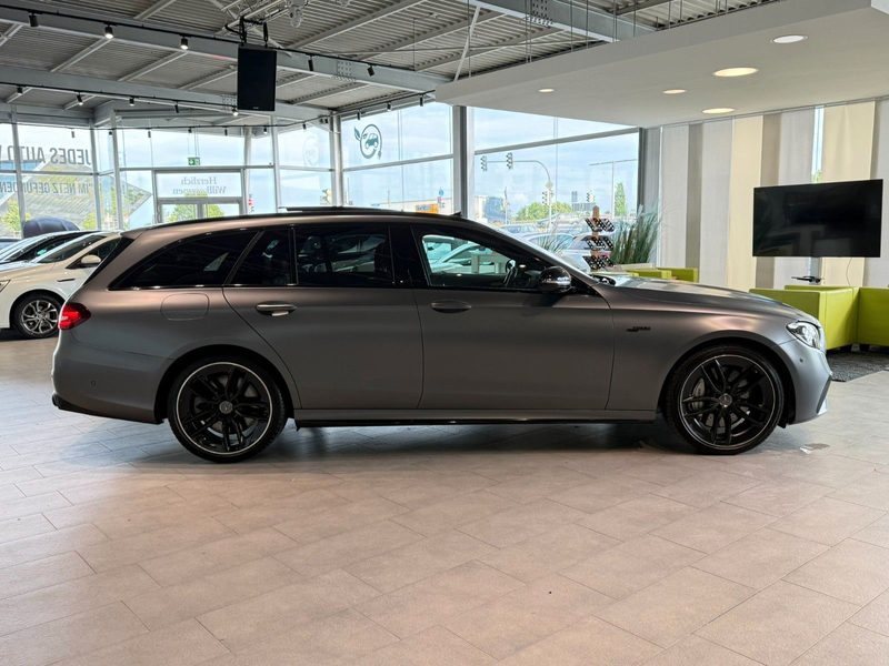 Mercedes-Benz E 53 AMG T-Modell 4Matic+*360°*HUD*Pano*Night* — photo 8