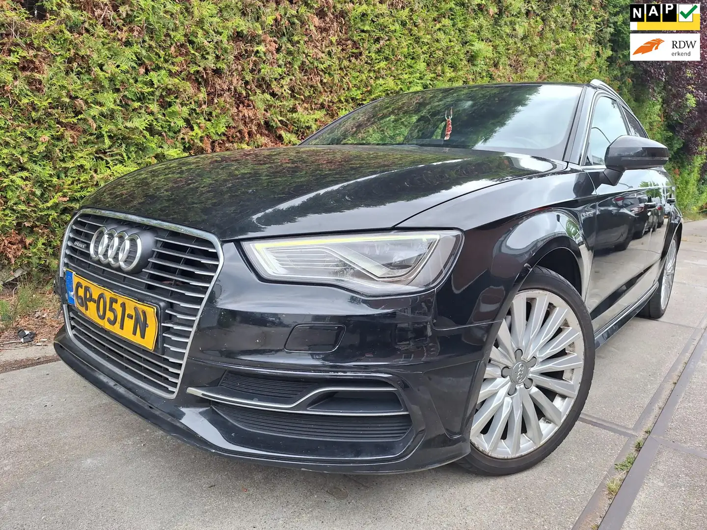 Audi A3 Sportback 1.4 e-tron PHEV Ambition Pro Line plus Zwart - 1