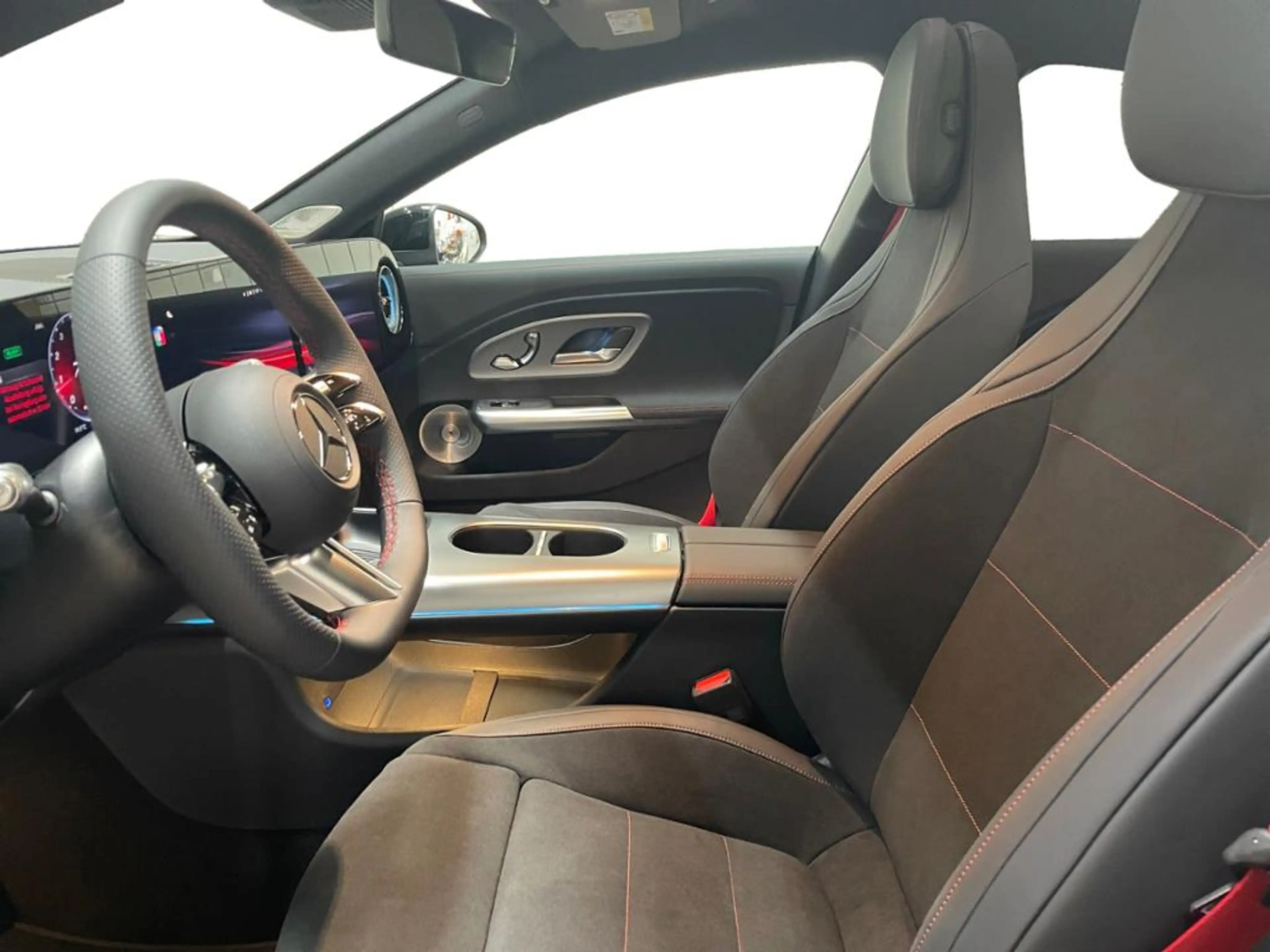 Mercedes-Benz CLA 220 4MATIC AMG+MBUX+Superscreen+Burm+MBeam — photo 6