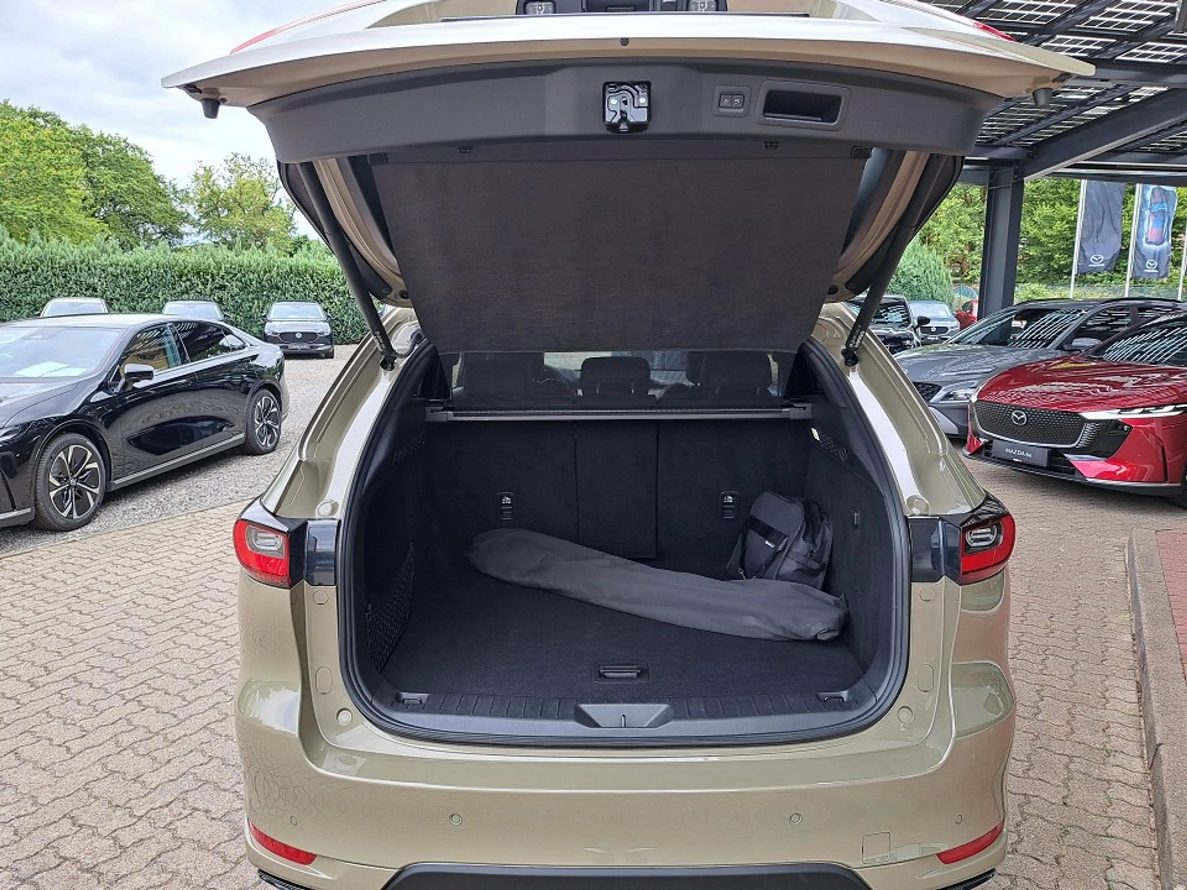 Mazda CX-60 2.5i Plugin Homura Plus Matrix; 360°; Panorama — photo 6