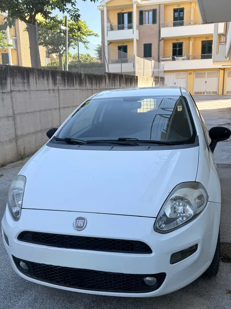 Fiat Punto Evo 3p 1.4 natural power Blue&Me 70cv - 1