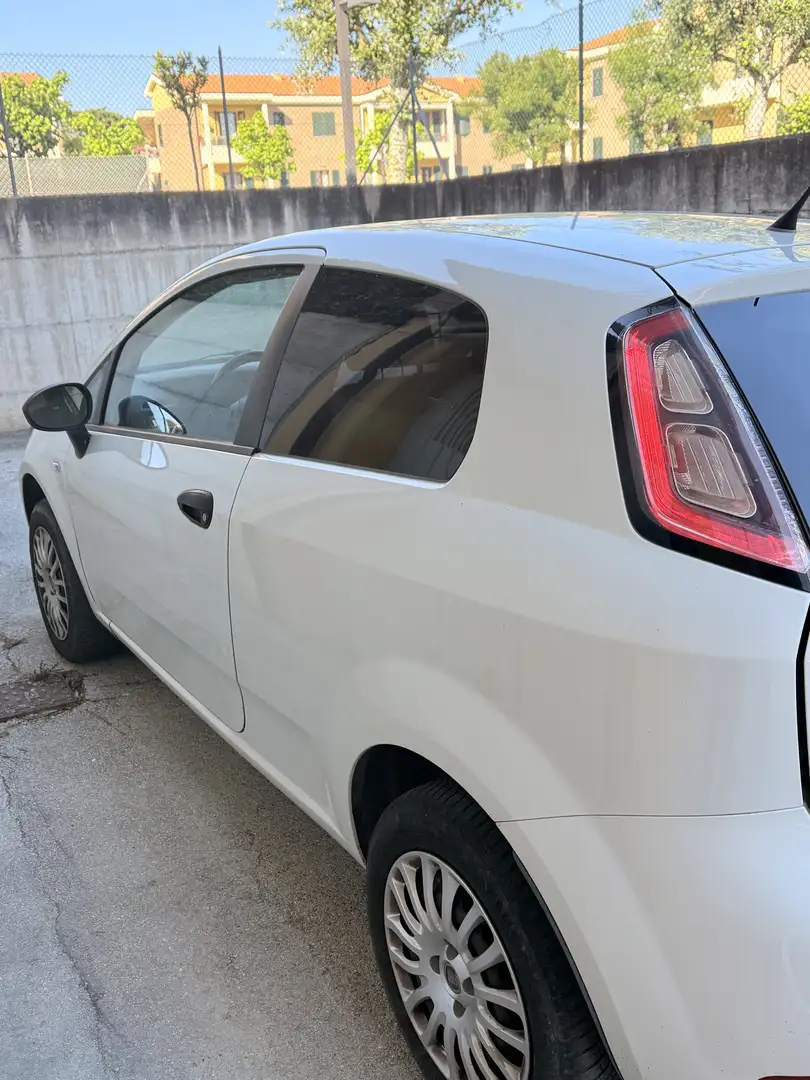 Fiat Punto Evo 3p 1.4 natural power Blue&Me 70cv - 2