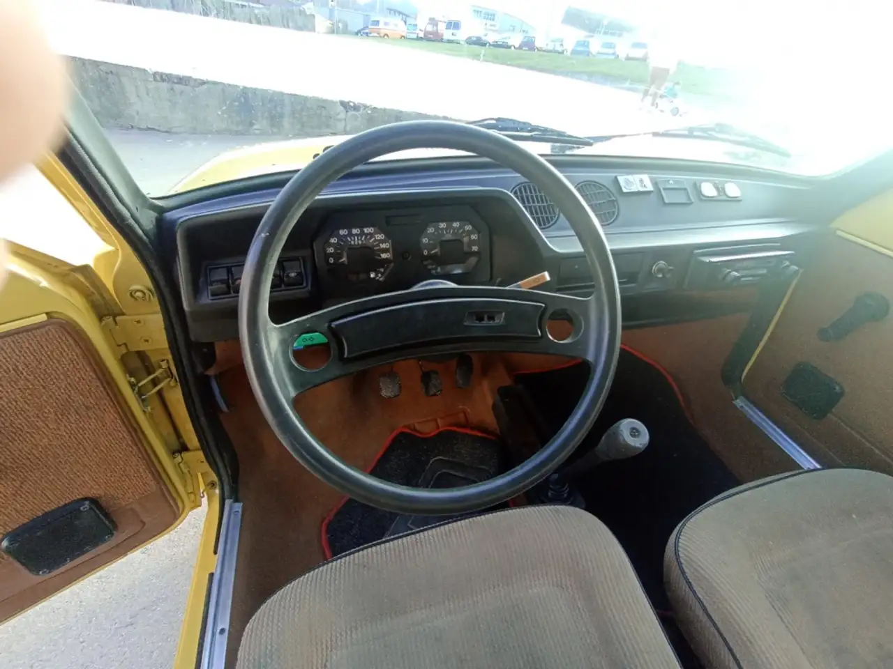 SEAT 127, foto 12