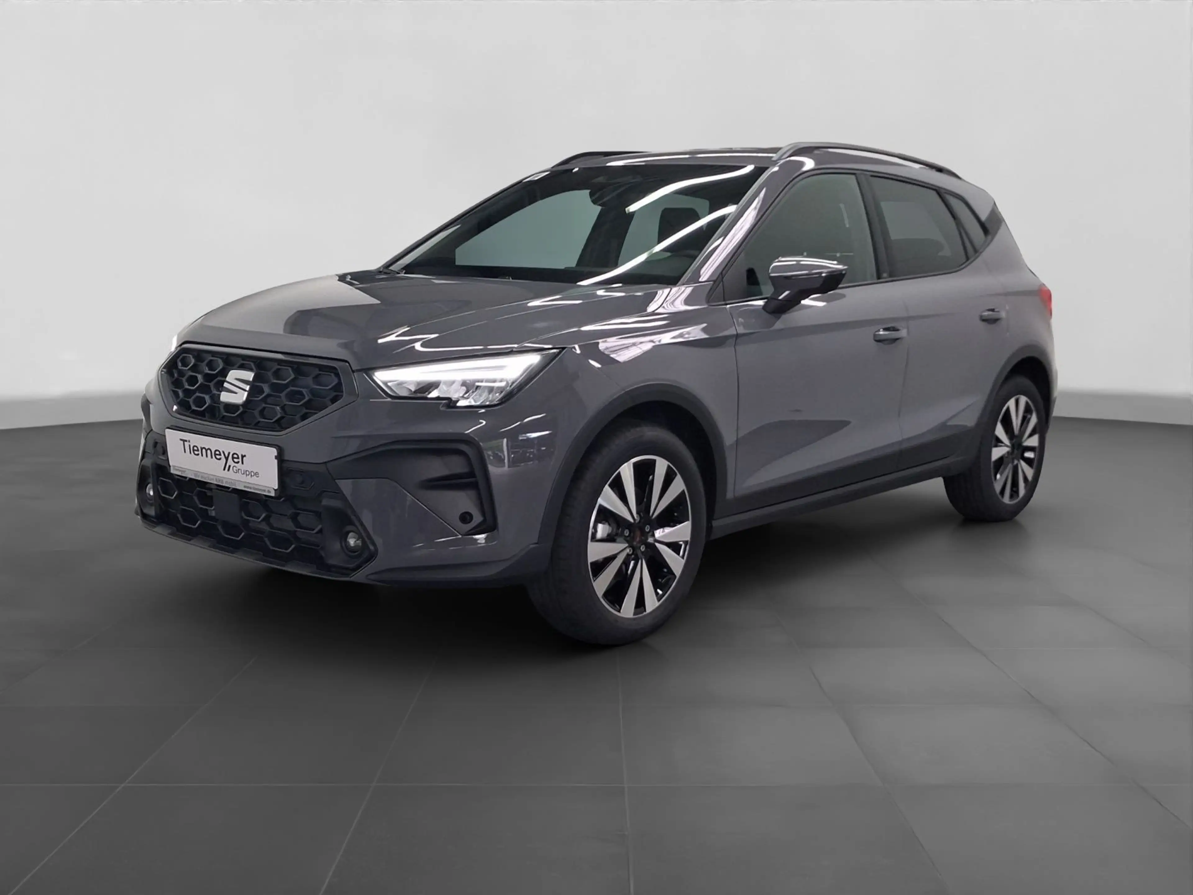 SEAT Arona 1.0 TSI DSG FR REAR VIEW NAVI CLIMA SITZHZ — photo 2