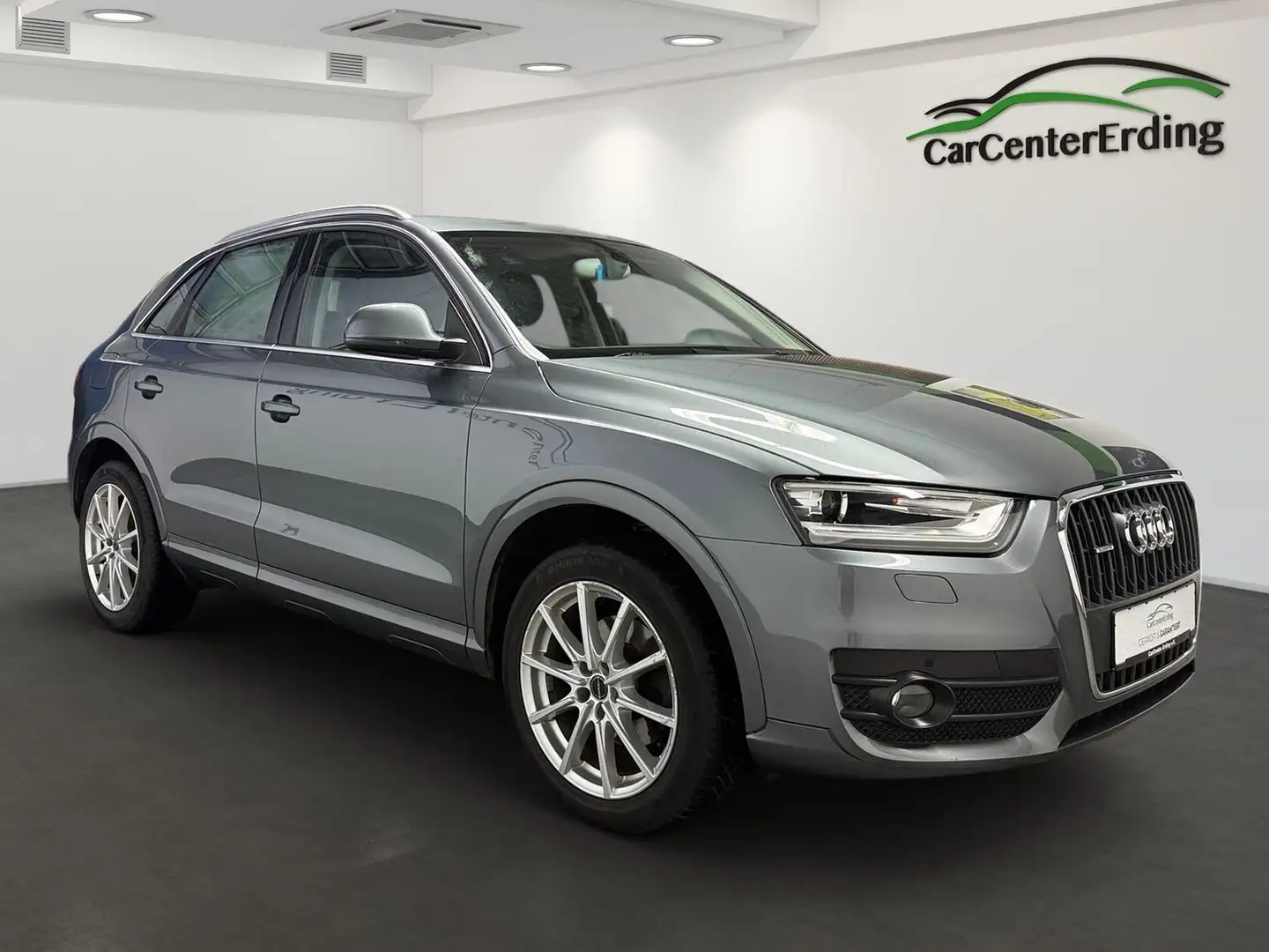 Audi Q3 2.0 TFSI quattro*BiXenon*Tempo.*SHZ*PDC* Grau - 2