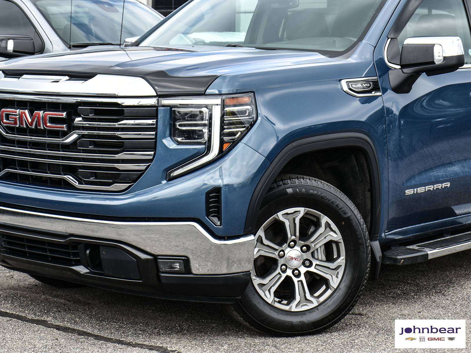 2024 GMC Sierra 1500 SLT/VENTEDSEATS/HARDCOVER/6.6 BOX/5.3LV8/LEATHER — снимка 1