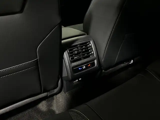 Volkswagen Golf view 13