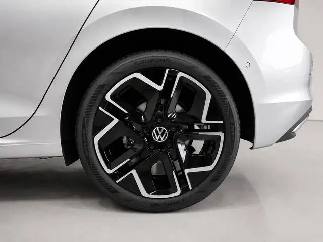 Volkswagen Golf view 8