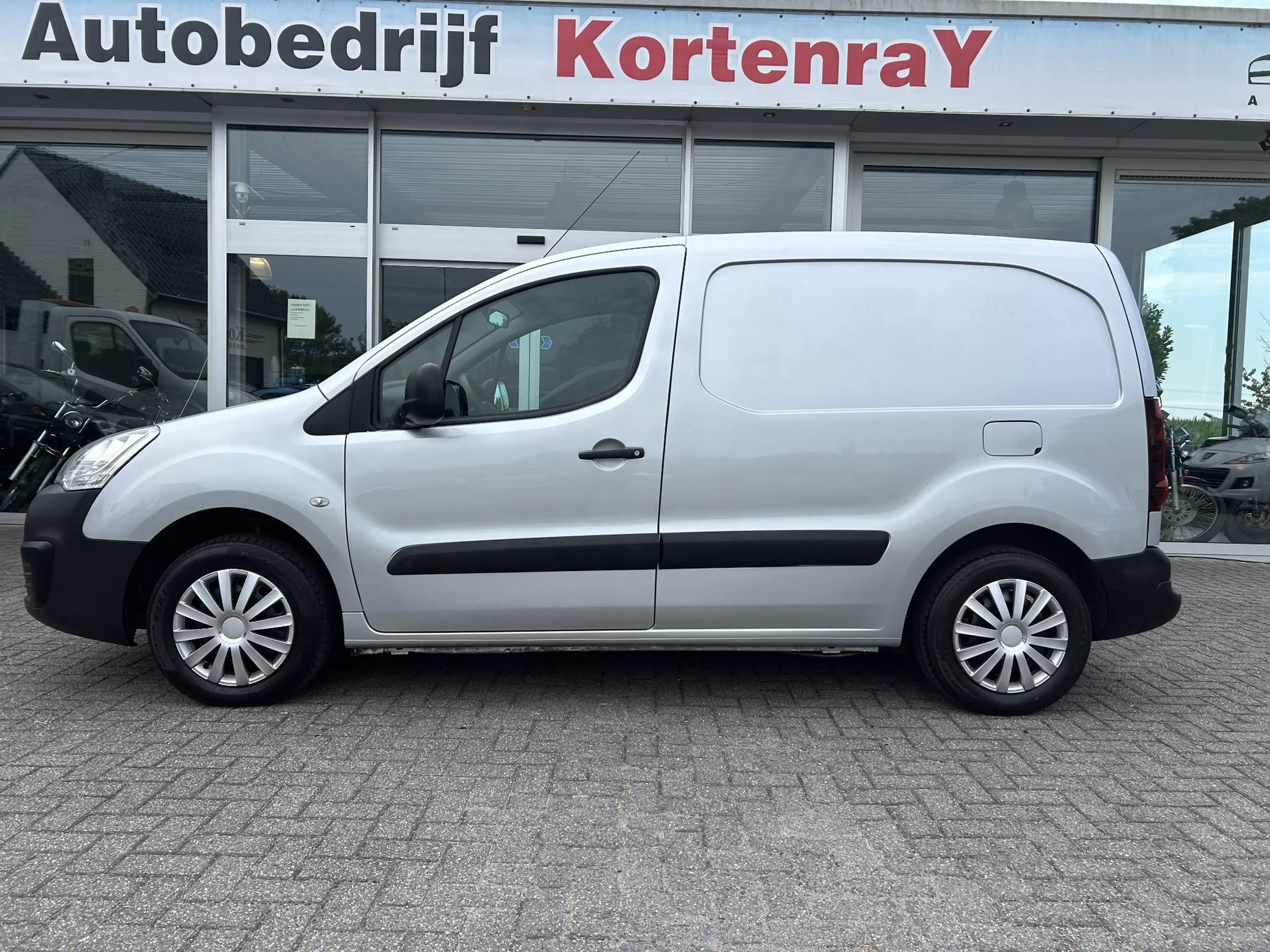 Peugeot Partner 122 1.6 VTi 98 L1 XR UNIEK 16700 KM/PARKEERSENSOR — photo 4