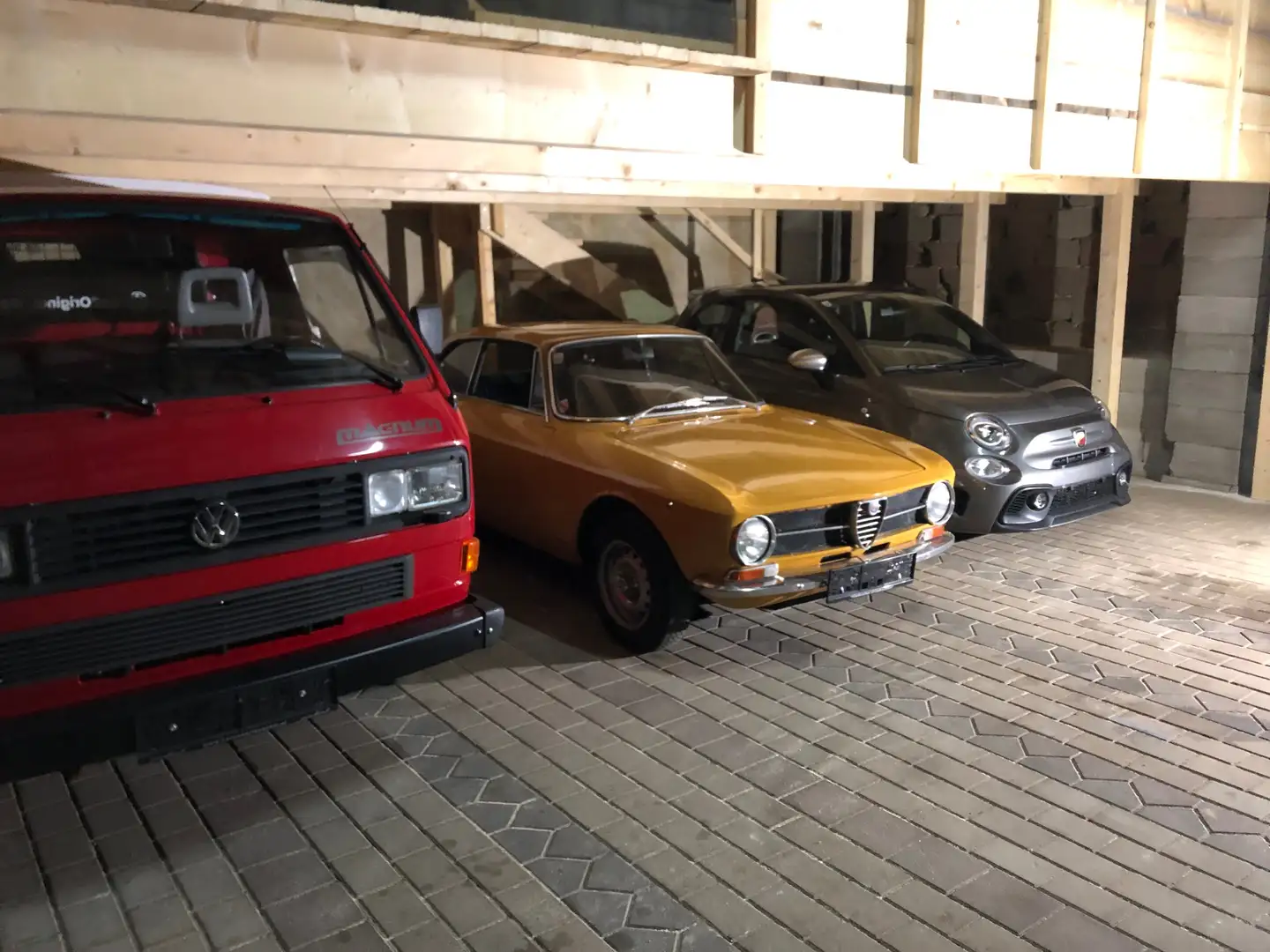 Volkswagen T3 Pritsche Magnum Rot - 2