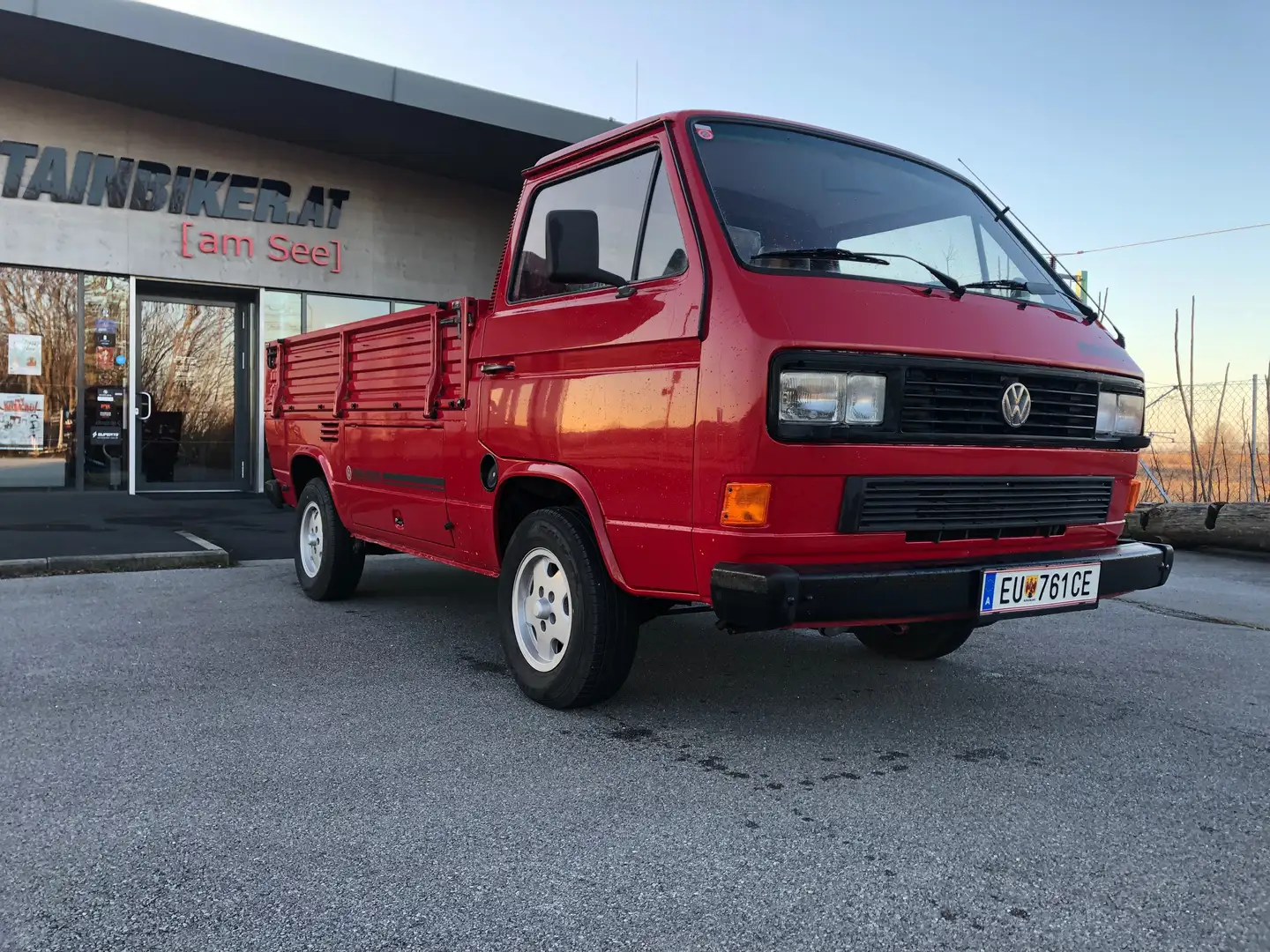 Volkswagen T3 Pritsche Magnum Rot - 1