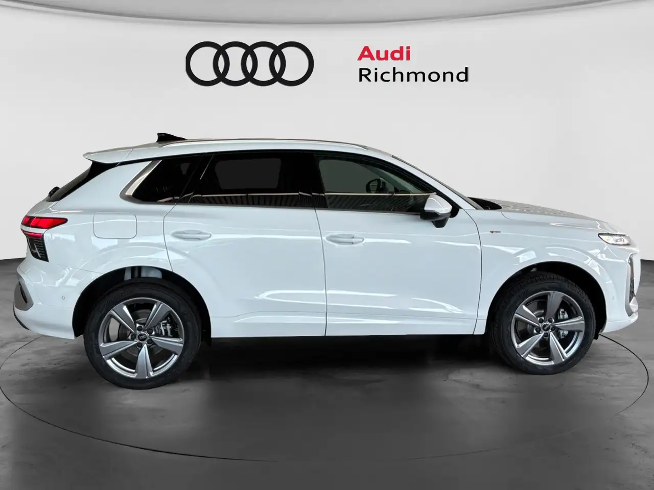 Audi Q3 снимка Audi Q3