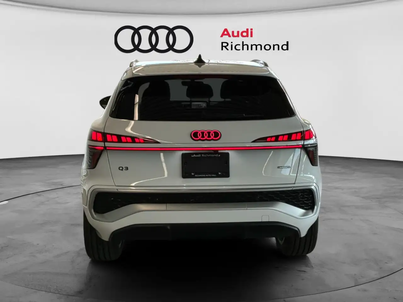 Audi Q3 снимка Audi Q3