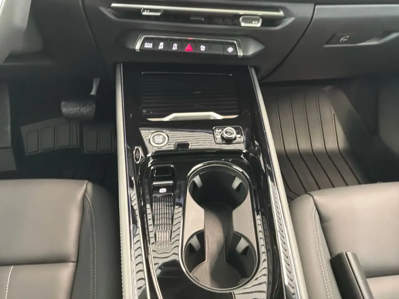 Audi Q3 снимка Audi Q3