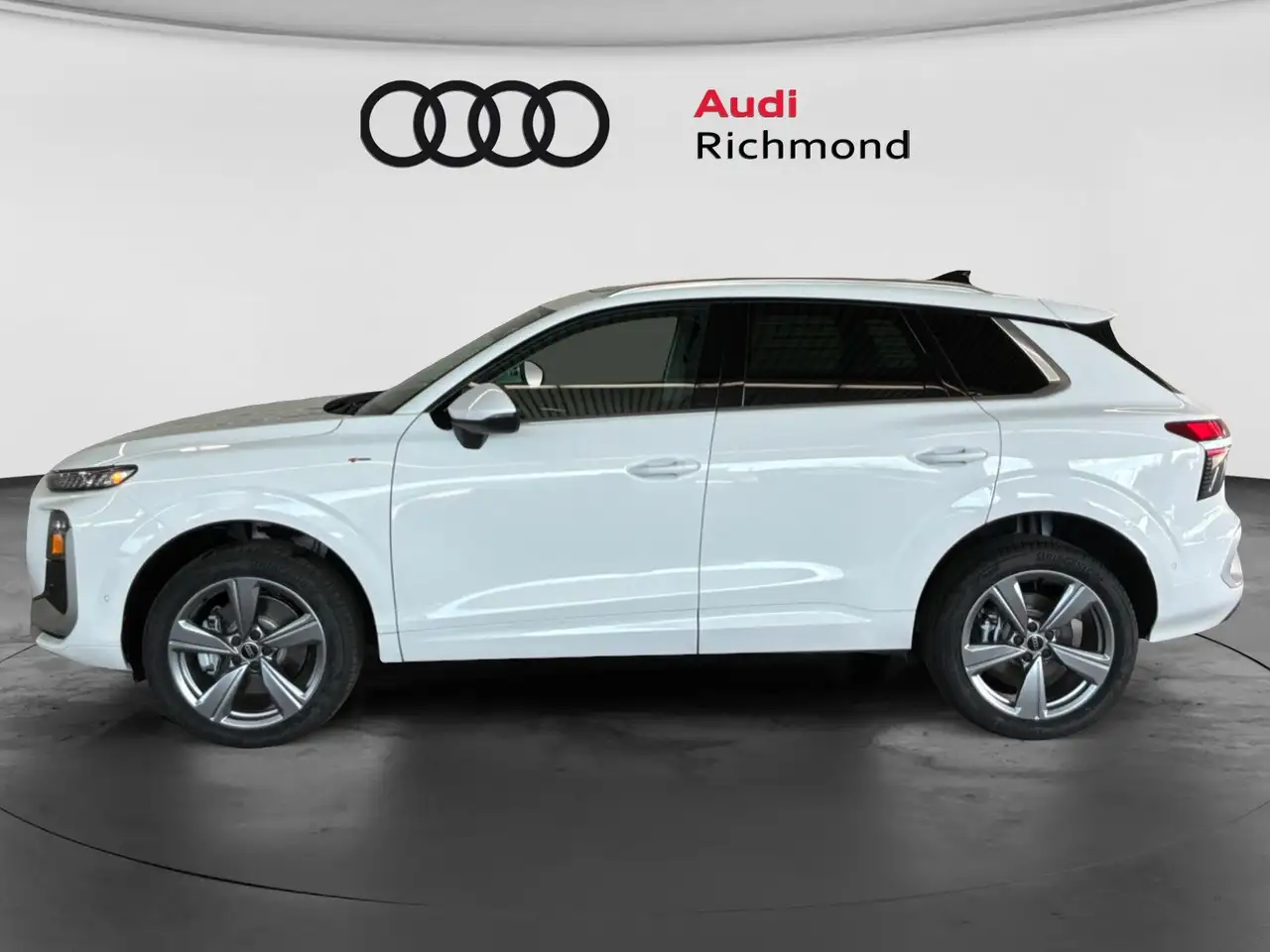 Audi Q3 снимка Audi Q3