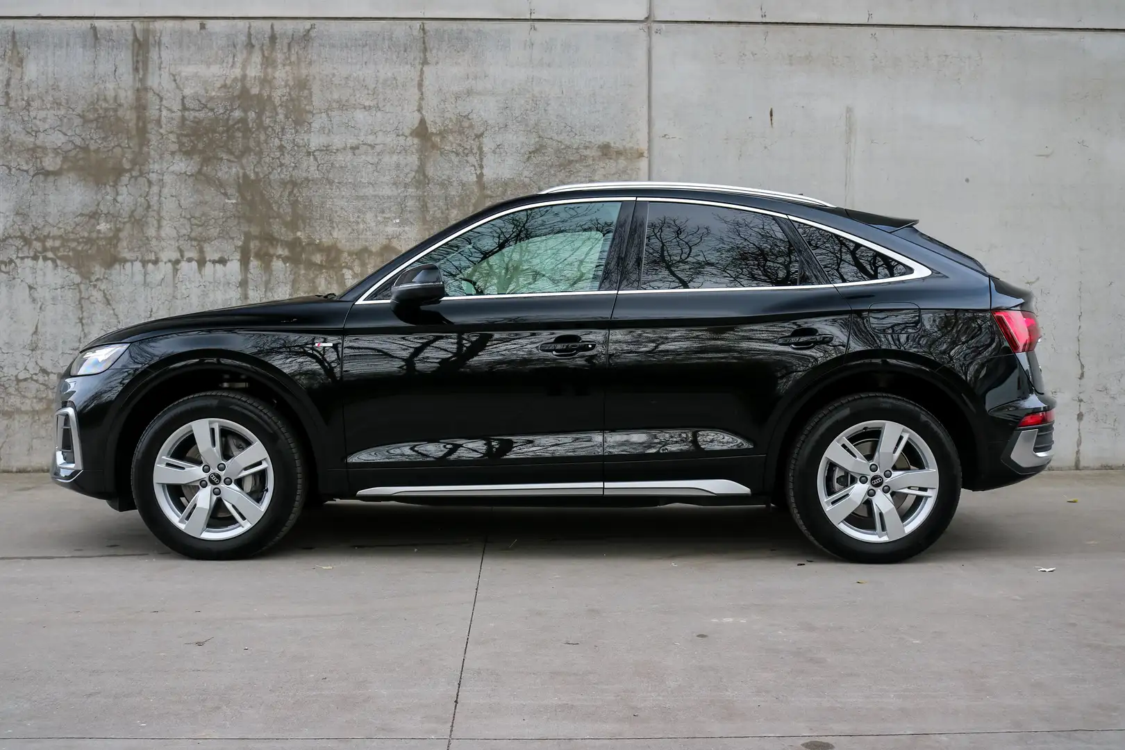 Audi Q5 55 TFSIe Sportback Quattro APP PSENS+CAM TREKHAAK Noir - 2