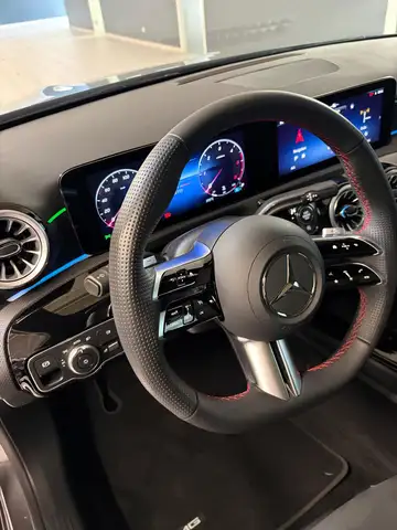 Mercedes-Benz A-Class view 4