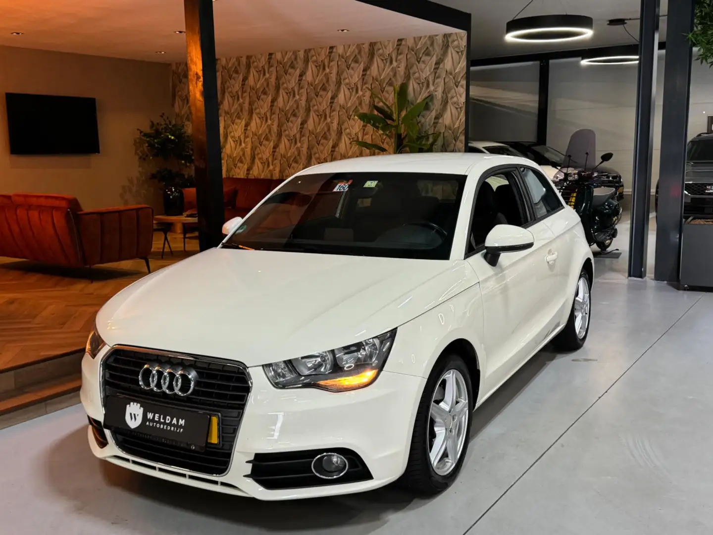 Audi A1 1.4 TFSI Ambition Pro Line Business StoelVW Clima Bianco - 2