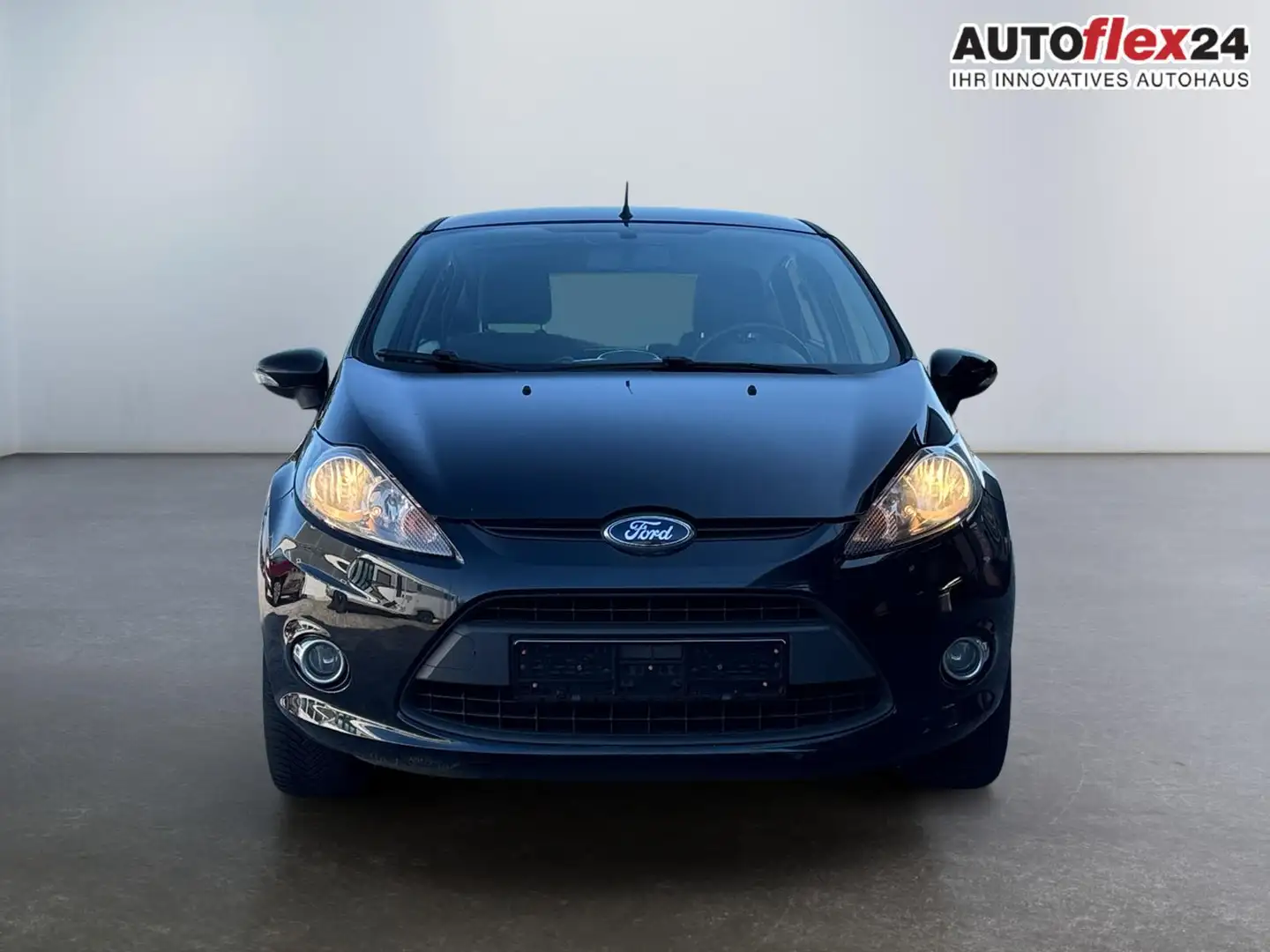 Ford Fiesta 1.25 Champions Edition Winter Paket 60 kW (82 P... Black - 2