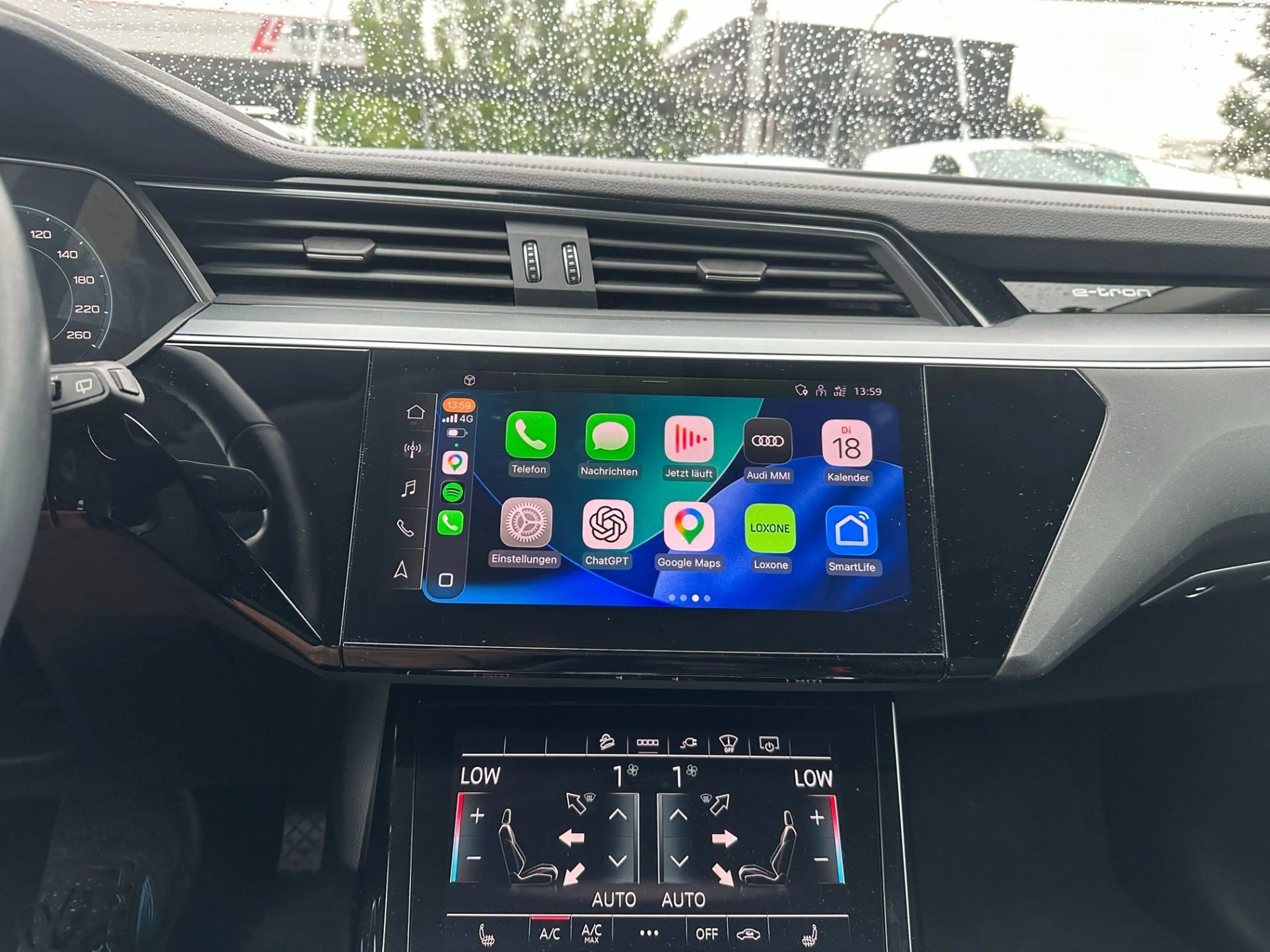 Audi e-tron 55 quattro 95kWh Leder-Matrix-Autopilot — photo 13