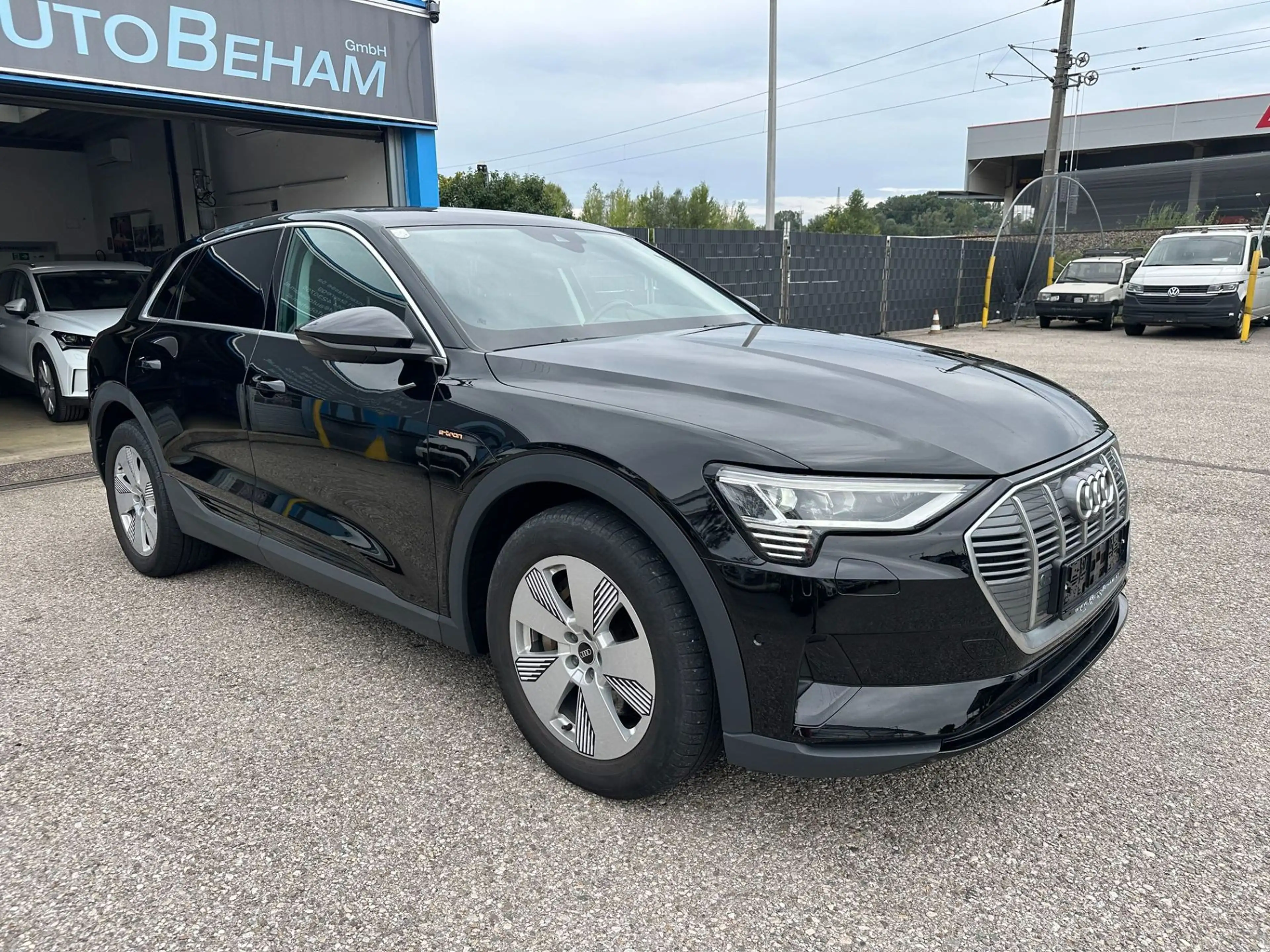 Audi e-tron 55 quattro 95kWh Leder-Matrix-Autopilot — photo 3
