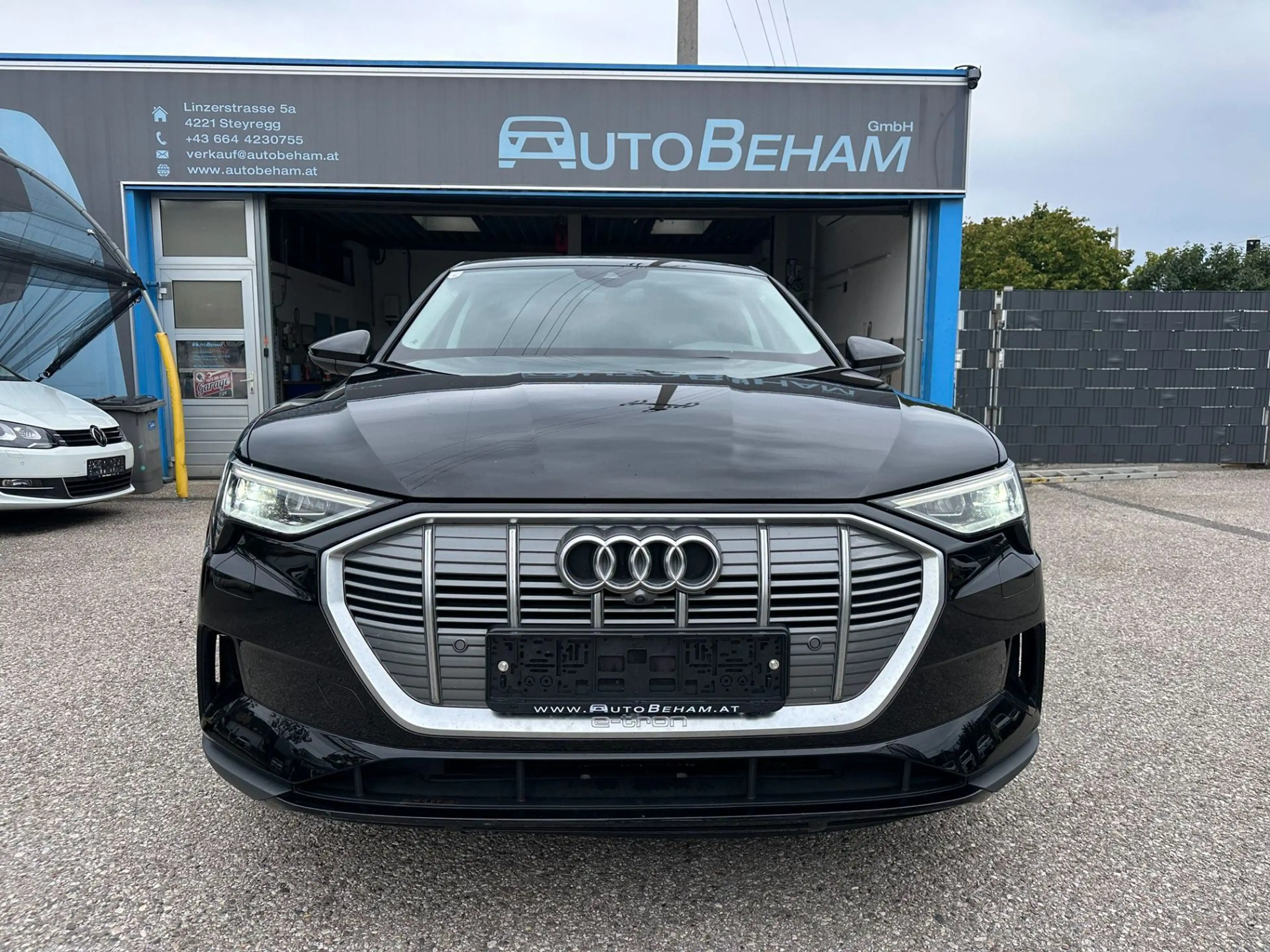 Audi e-tron 55 quattro 95kWh Leder-Matrix-Autopilot — photo 2