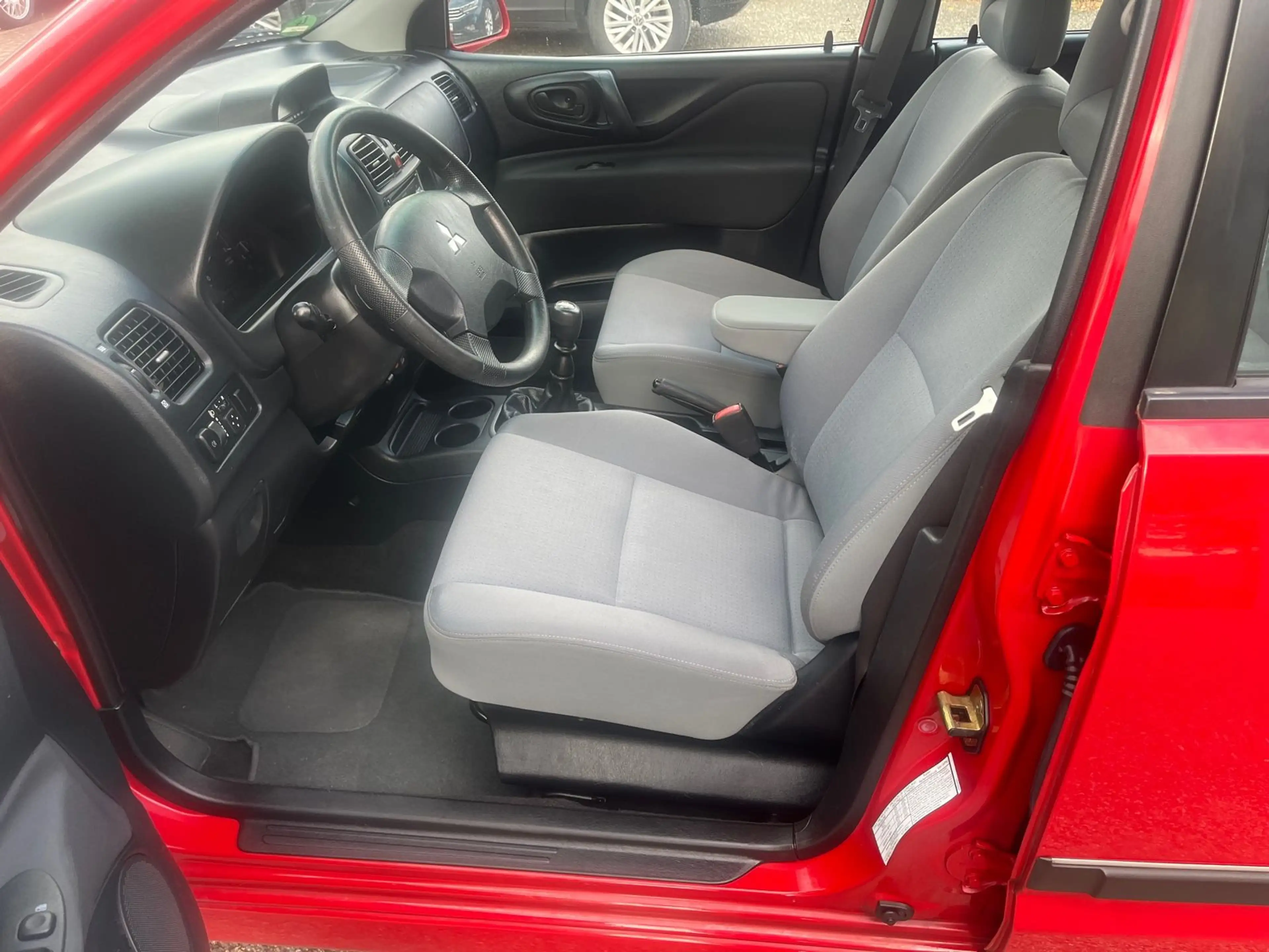 Mitsubishi Space Star 1,6 Comfort — photo 8
