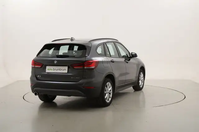 BMW X1 view 5