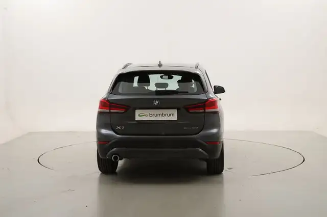 BMW X1 view 4