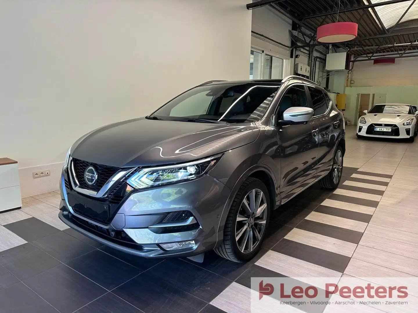 Nissan Qashqai Tekna Plus 1.3 Benzine Manueel/Winterset/Full Opt Gris - 1