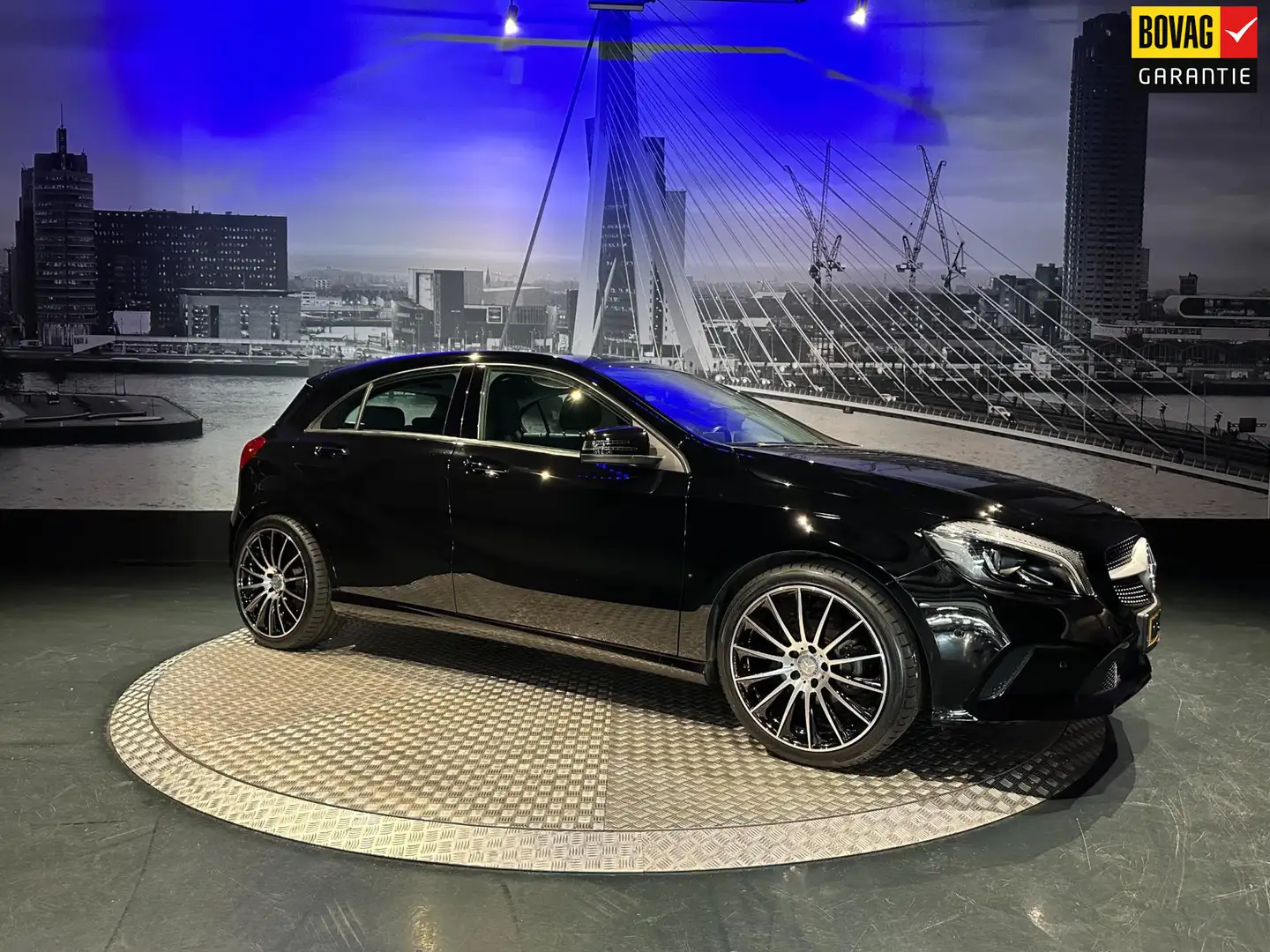 Mercedes-Benz A 180 Prestige *LED*Navi*Camera*Sportstoelen Zwart - 1
