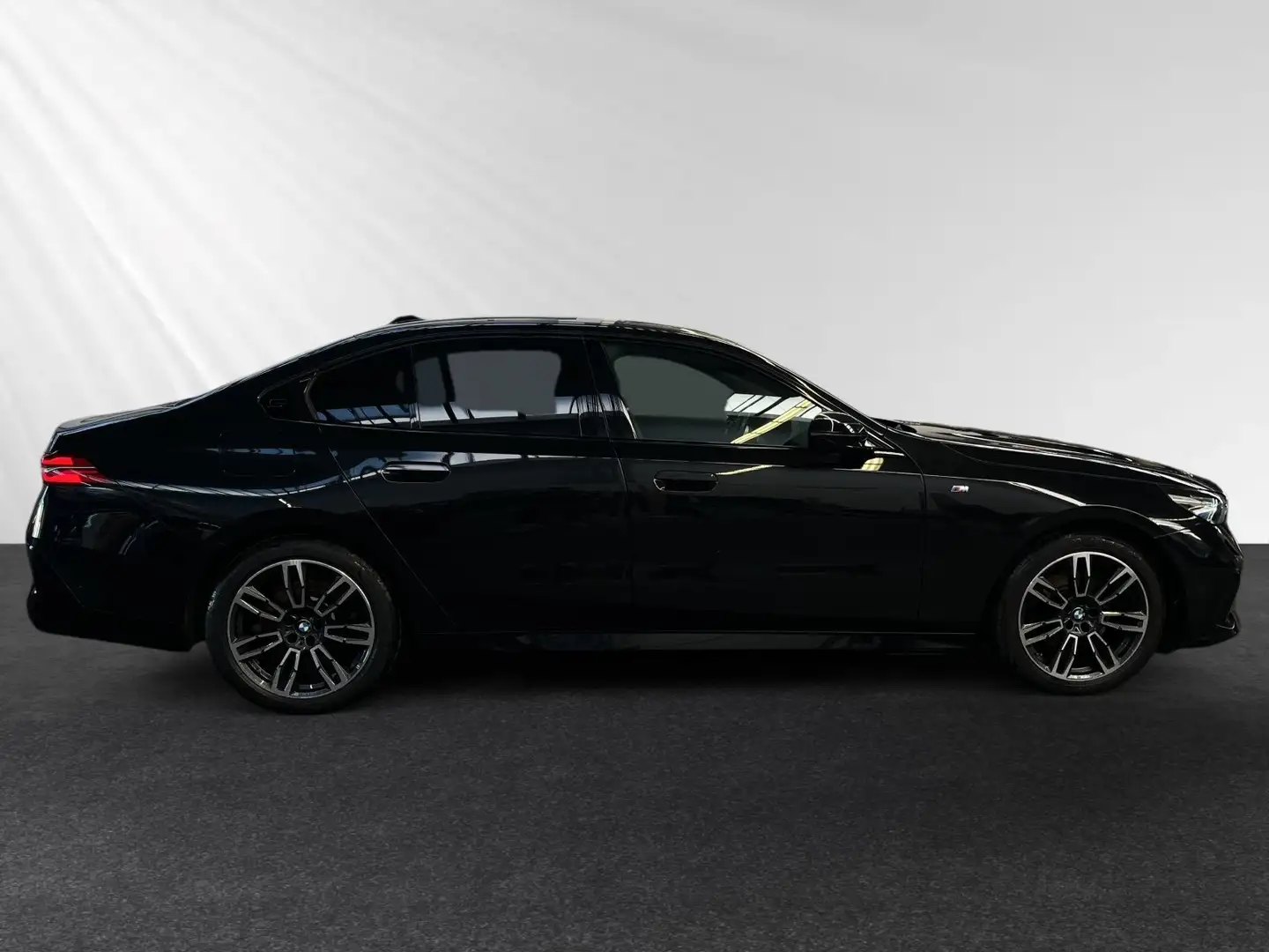 BMW 520 d M Sport|Komfortsitz|LED|DrivingAss.+ Schwarz - 2