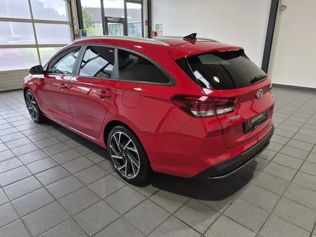 Hyundai i30 view 4