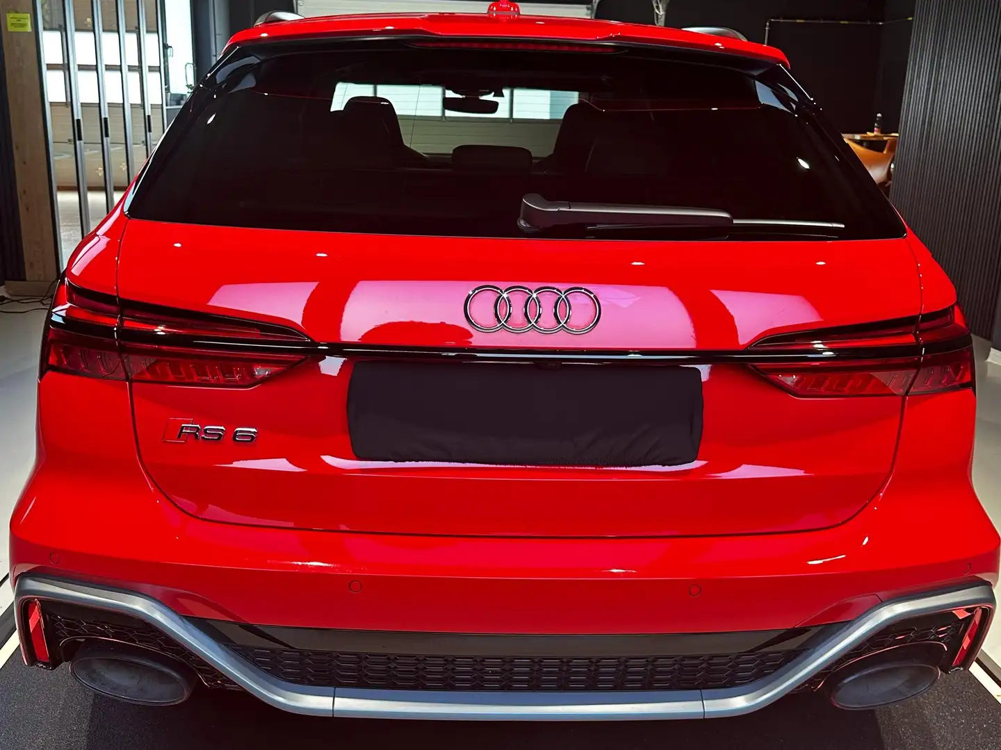 Audi RS6 Avant performance 4,0 TFSI MHEV quattro S-tronic Rot - 2