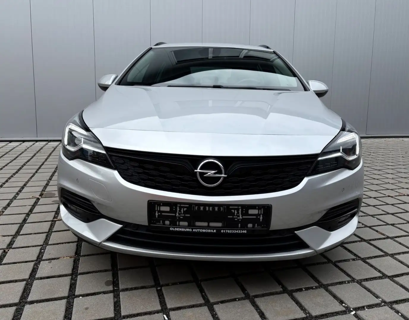 Opel Astra K SportsTourer AHK KAMERA NAVI T-LEDER LED Silber - 2
