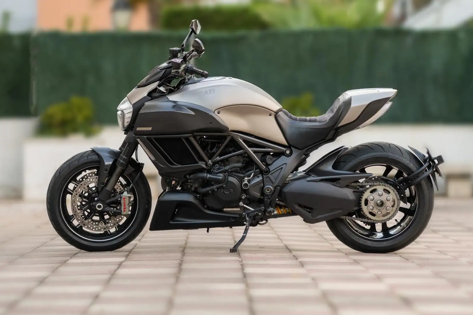 Ducati Diavel Titanium limited - 1