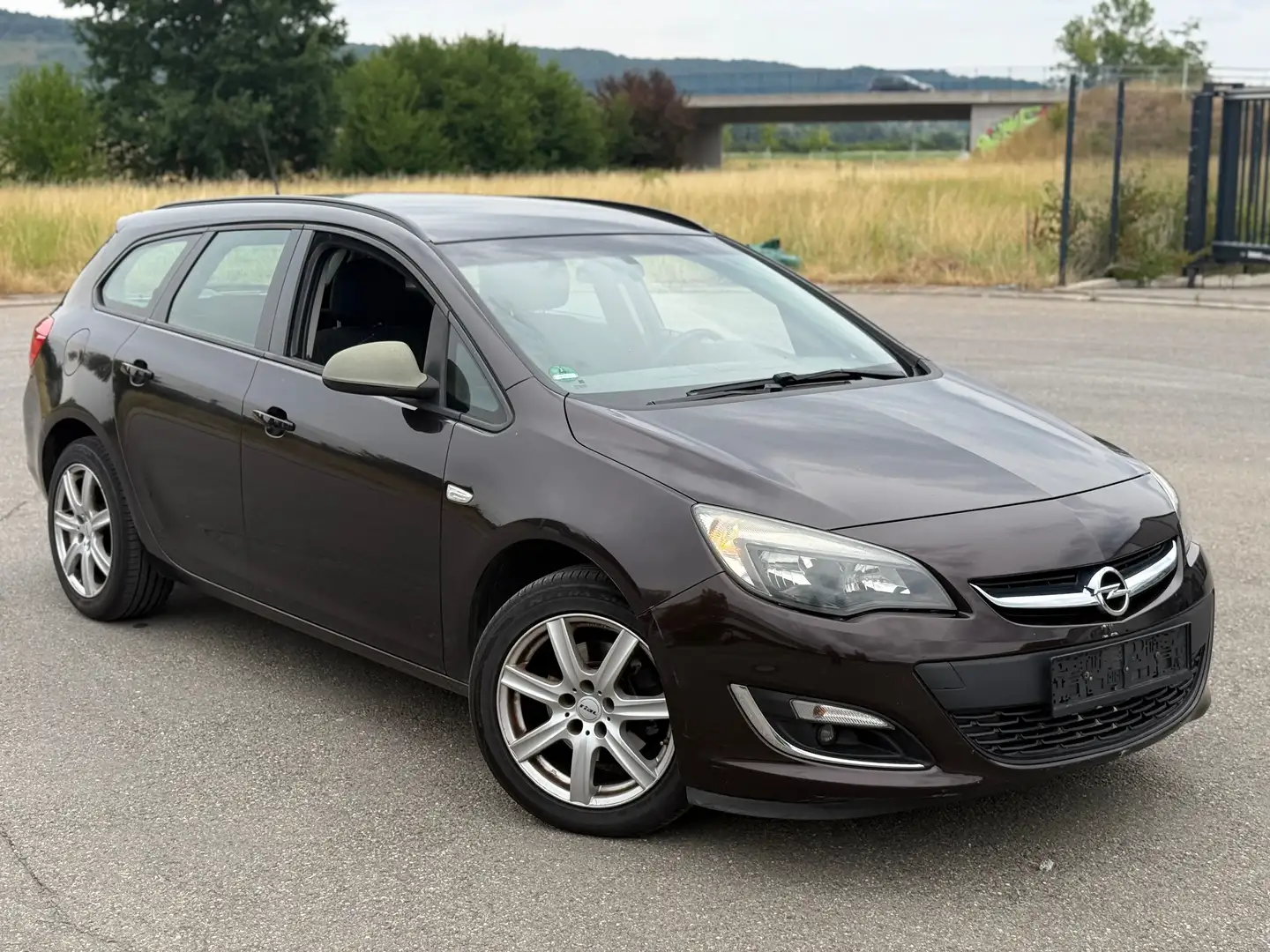 Opel Astra 1.7 CDTI DPF Sports Tourer EUR5 | TÜV 02/2026 Marrón - 1